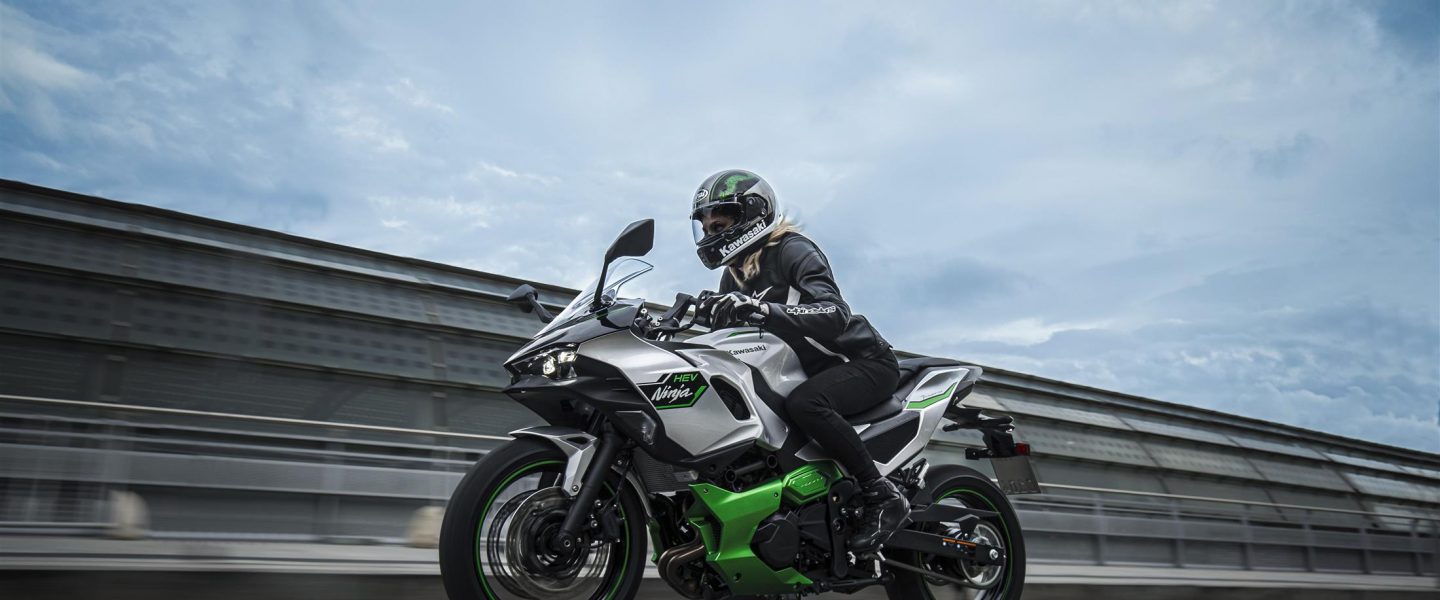 Kawasaki "Change the Game" with new strong hybrid Ninja 7 HEV